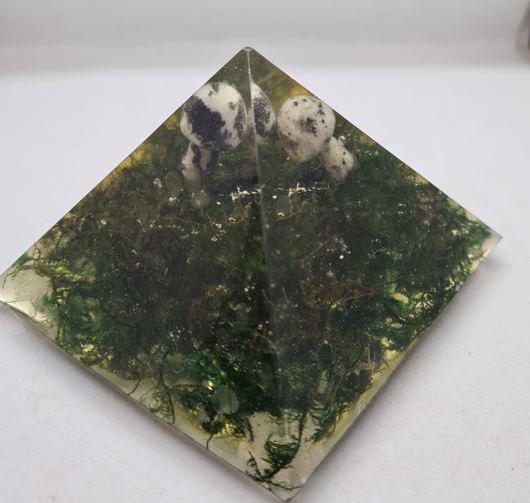 Resin Orgonite Pyramids